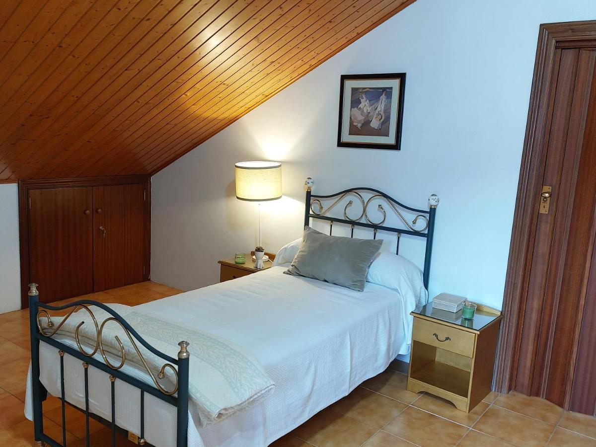 Acogedora Casa De Campo Neda Ngoại thất bức ảnh