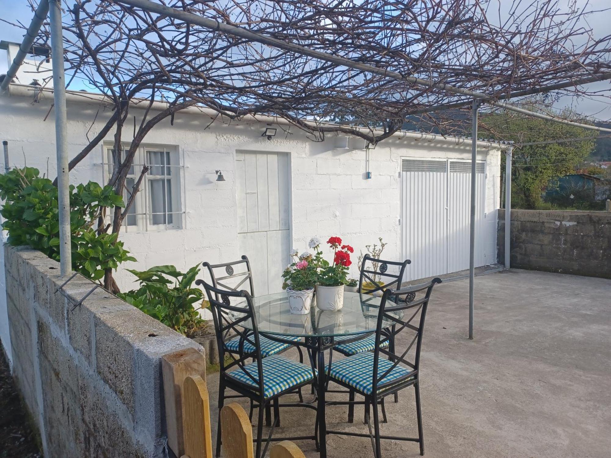 Acogedora Casa De Campo Neda Ngoại thất bức ảnh